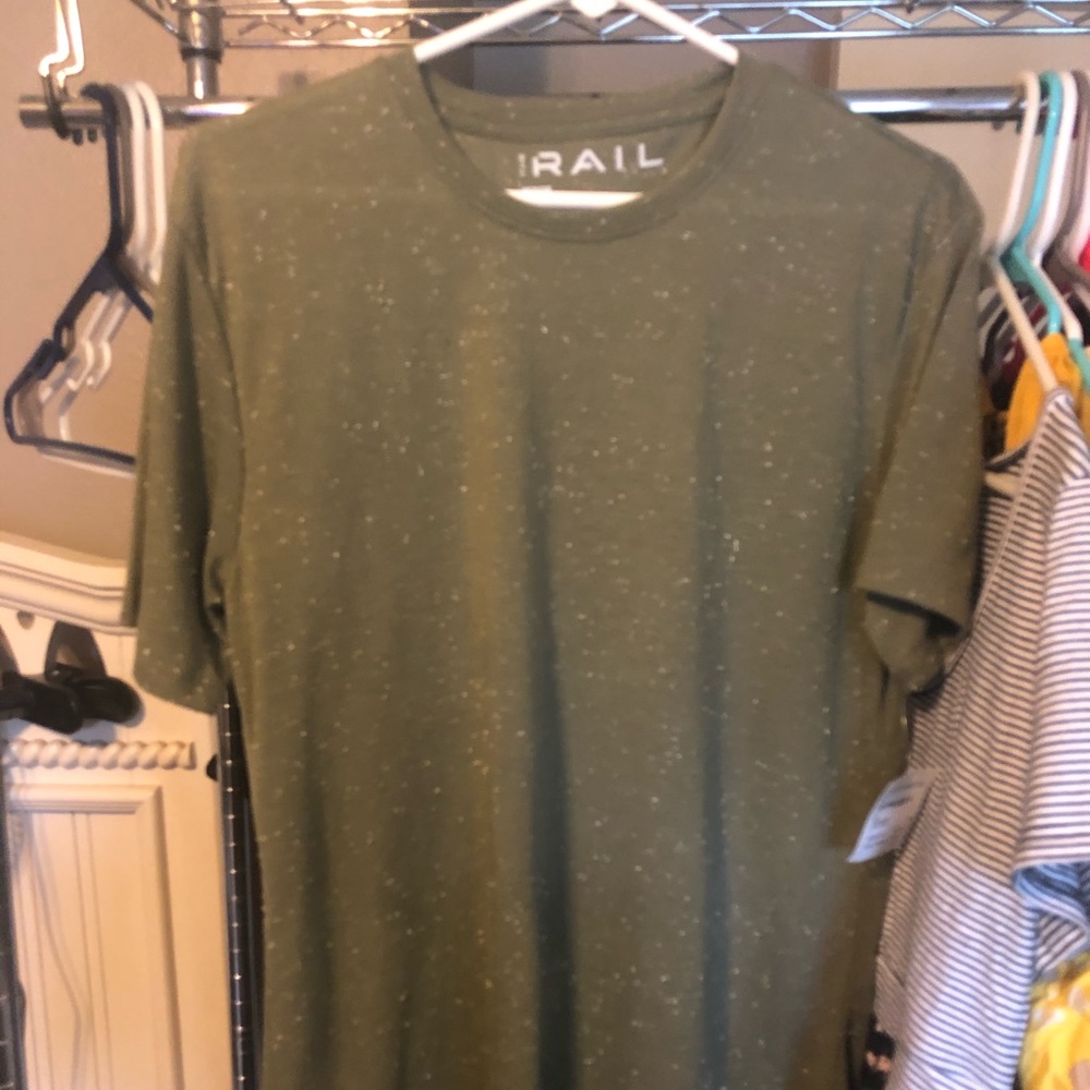 Men’s tee